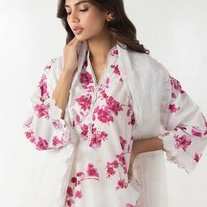 Elegant Floral Pink and White Women's Kurta